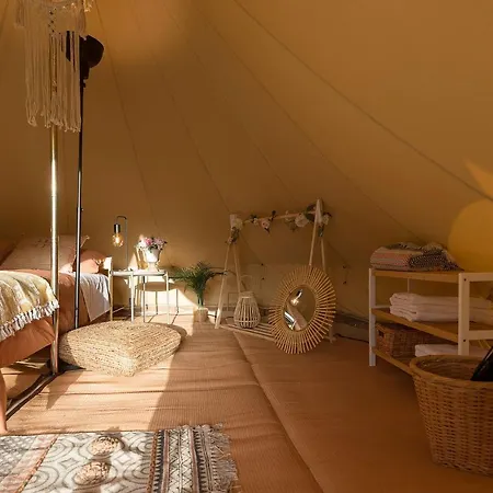 Glamping La Mimosa Conil Parque de Campismo